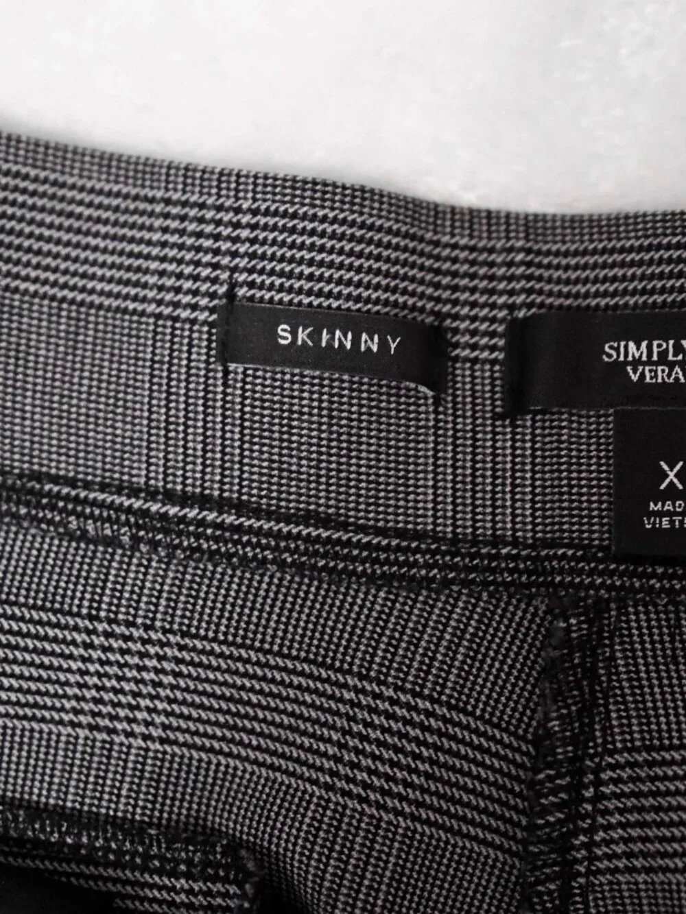 Women's black and gray plaid skinny pants by Simply Vera Vera Wang XL Stretchy